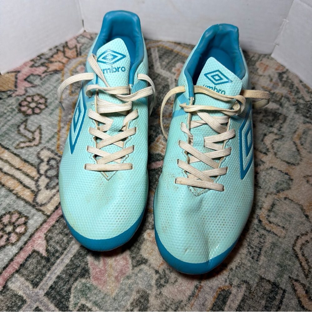 Umbro Aqua/Teal Lightweight Soccer Shoes